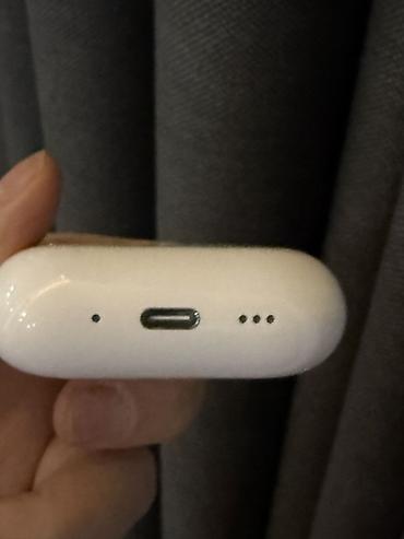 m audio: Apple AirPods Pro (3-cü nəsil) – MagSafe şarj qutusu ilə ideal — 5