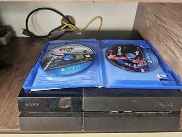 ps4 rolu: PlayStation 4 satılır Versiya: 12.50 Pult YOXDU Heç bir problemi YOXDU