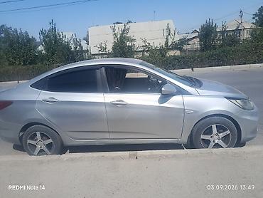 hyndai matrix: Hyundai Solaris: 2013 г., 1.6 л, Механика, Бензин, Седан — 4