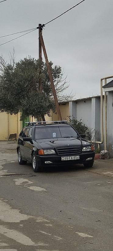 w202 duman: Mercedes-Benz C-Class Universal (W202) – qara rəng, benzinlə işləyən — 3