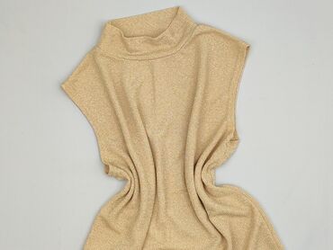 t shirty cold shoulder: Women`s top, size One size