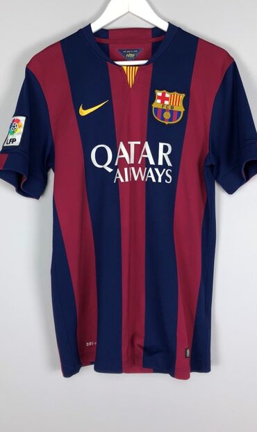 Futbolkalar: Futbolka Nike, M (EU 38)