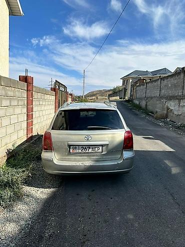 чанган юни с: Toyota Avensis: 2003 г., Автомат, Универсал — 3