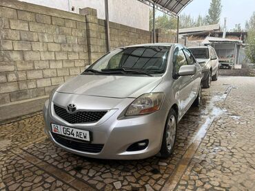 Toyota: Toyota Yaris: 2011 г., 1.5 л, Вариатор, Бензин, Седан — 1