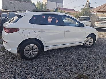 бек абад: BYD E2: 2022 г., Электромобиль, Хэтчбэк — 4