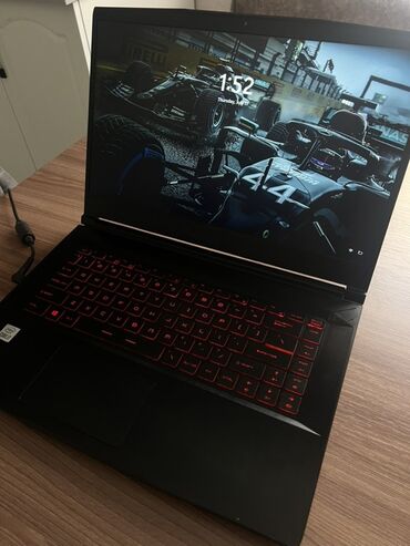 Masaüstü kompüterlər və iş stansiyaları: MSI, 15.6 ", Intel Core i7, 512 GB