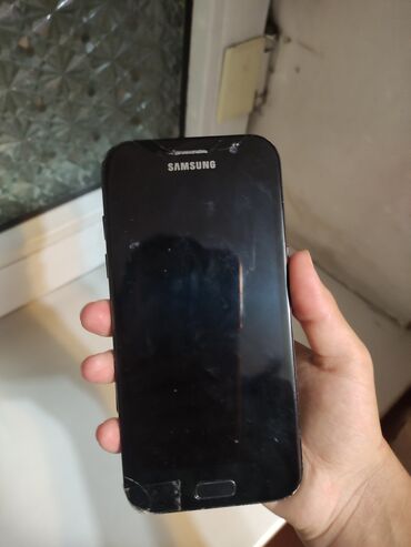 samsung телефоны: Samsung Galaxy A5, Колдонулган, 32 GB, түсү - Кара, 2 SIM