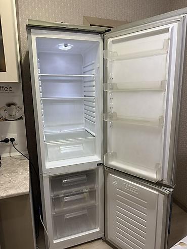 Техника для кухни: Холодильник Indesit, Б/у, Двухкамерный — 2