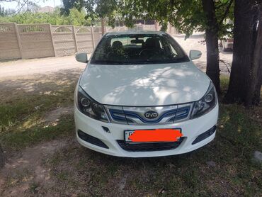 электромобил byd: Электромобиль продаю в хорошем состоянии. запас хода город 220,трасса