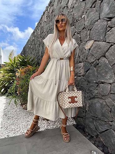 Haljine: 💫New collection💫

⚜️Univerzalna velicina
⚜️Cena 2400 din — 2