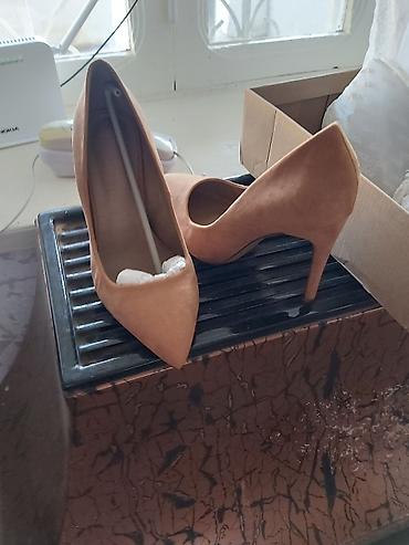 Tuflilər: Tuflilər, Ölçü: 38.5, rəng - Bej, Yeni — 2