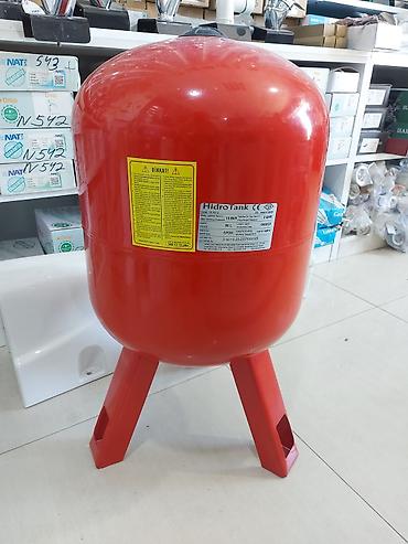 Baklar və çənlər: HidroTank membranlı hidroakkumulyator (qırmızı), şaquli tip Qiymet — 1