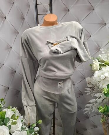 Gornji i donji deo: Jednobojni, bоја - Crna — 10