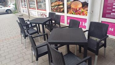 ikea dvosed na razvlačenje: Plastic, Up to 10 seats, Used