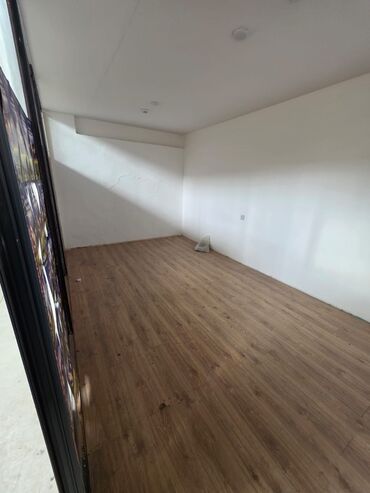 Anbar və emalatxanalar: İcarəyə anbardan/istehsalat sahəsi Anbar yerləşir Nərimanov rayonu — 7