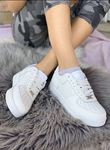 Women's Sneakers and athletic shoes: 36-46 za 3500 din 
pb — 6
