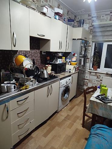 Sumqayıt, 3 otaqlı, Köhnə tikili, 80 kv. m