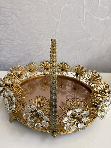 cərəzlik: Qızılı dekorativ şüşə səbət - Material: metalli (qızılı rəng) karkas — 1
