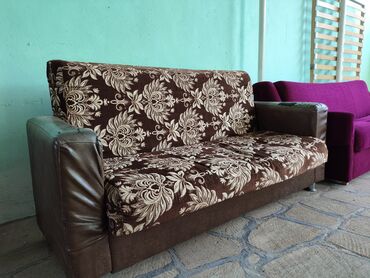 Komodlar: Divan, İşlənmiş, Açılan, Bazalı, Parça, Çatdırılma yoxdur
