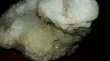 kiray ev: Təxmini 300-350 qram ağrlığında kristal daş