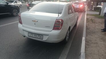Aksesuarlar və tüninq: Chevrolet Cobalt sedan – ağ rəng, 4 qapı, arxa ötürücülük işıqları və