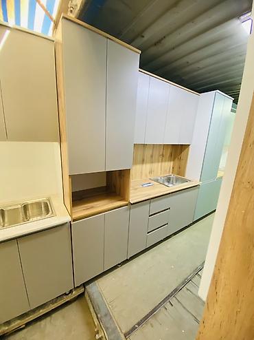 silver kitchen: Кухонные гарнитуры в современном минималистичном стиле. Ширина 2 м — 6
