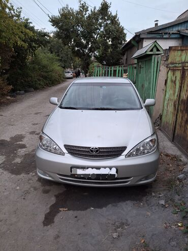 Toyota: Toyota Camry: 2002 г., 2.4 л, Механика, Бензин, Седан