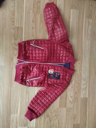 детские ветровки на флисе: Uşaq üçün qırmızı rəngli quilted jaket. Xüsusiyyətlər: - Brend