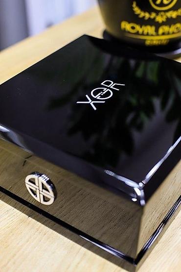 philips xenium 9@9z: XOR X2 Ebony Titanium Exclusive New XOR X2 Ebony Titanium 5G Model — 2
