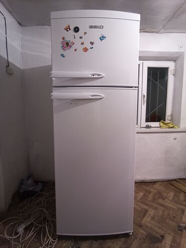 продать холодильник бу: Холодильник Beko, Б/у, Двухкамерный, De frost (капельный), 60 * 165 *