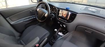 Kia: Kia Rio hatchback - Gümüş rəngli kuzov, 5 qapı - Mexaniki sürətlər — 2