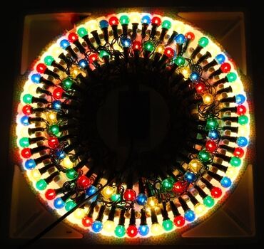 Yeni il oyuncaqları və bəzəkləri: Yolka işığı 1,5×1,5 / 2×2/ 3×3 və s. istənilən ölçüdə yolka işıqları — 9