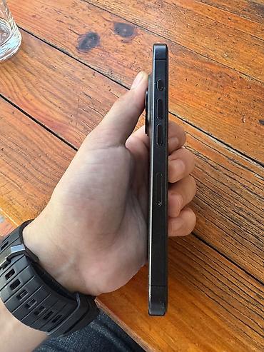 iphone 11 128gb pro: IPhone 15 Pro, 128 GB, Black Titanium, Simsiz şarj — 3