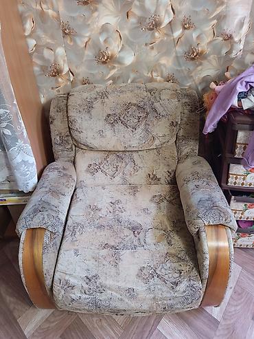 sofa: Прямой диван, Б/у — 3