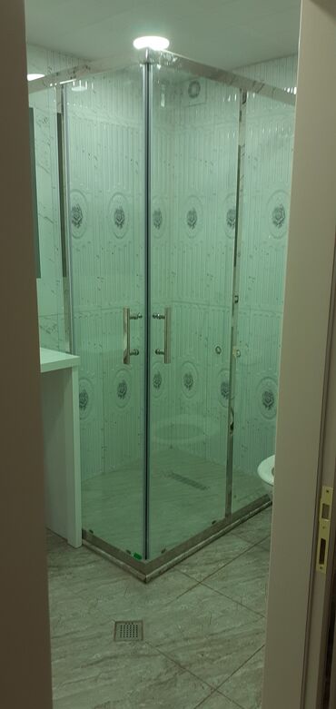 Duş kabinaları, arakəsmələr: Yeni Arakəsmə, Ödənişli çatdırılma, Rayonlara çatdırılma — 28