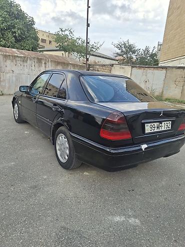 mercedes c63: Mercedes-Benz C-Class: 2.4 l | 1999 il Sedan — 4