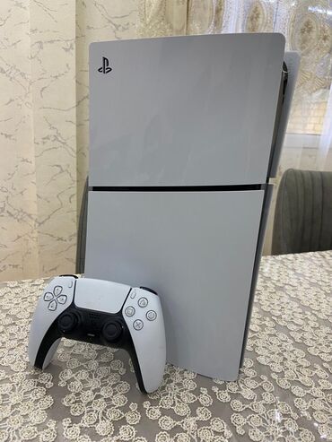 playstation 4 slim 500gb: 1 aydan az işlənib. Baku Elektroniksden yeni alınıb.Play Roomda 120azn