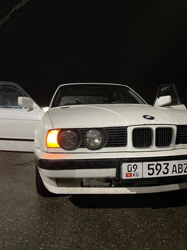 BMW: BMW 520: 1989 г., 2 л, Механика, Бензин, Седан