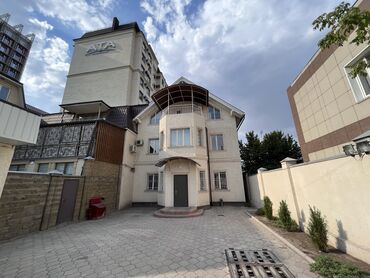 продаю дом в центре города: Сдаю Офис, 400 м², В частном доме, 1 линия, С оборудованием, С отдельной кухней