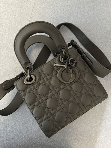 сумка шанель продаю: Продаю сумку Dior мини в идеальном состоянии, выход 2 раза