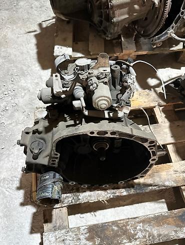 yaris: АКПП TOYOTA YARIS 1SZ 1.0 2002 (б/у) — 1