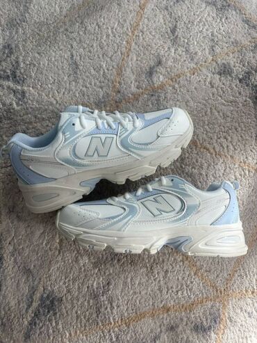 Кроссовки и спортивная обувь: Кроссовки, 39, New Balance, Новый, цвет - Голубой, Самовывоз