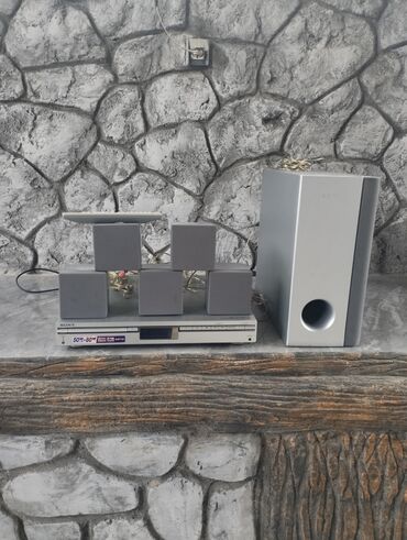 Musiqi mərkəzləri: Sony ev kinoteatrı komplekti Komplekt: - 5 ədəd kompakt peyk akustik — 3