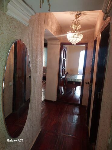 Köhnə tikili: Bakı, 8-ci kilometr, 3 otaqlı, Köhnə tikili, m. Neftçilər, 85 kv. m — 6