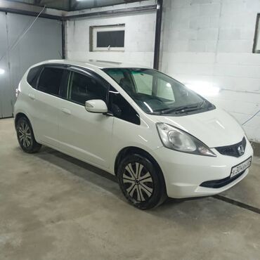 опель вектра б: Honda Fit: 2007 г., 1.3 л, Автомат, Бензин, Универсал