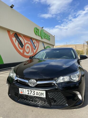 Toyota Camry: 2017 г., 2.5 л, Автомат, Бензин, Седан