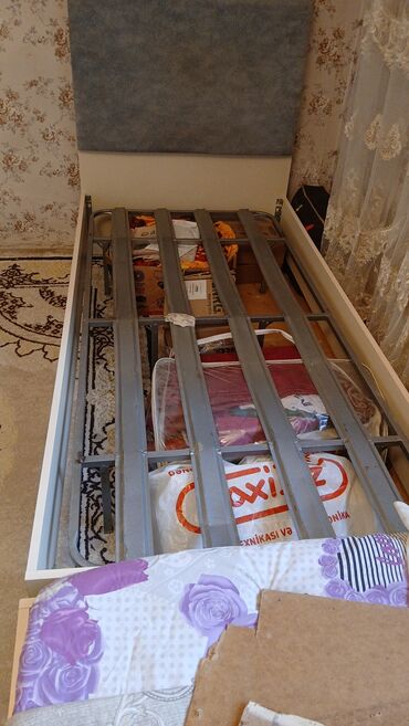 воздушная кровать: Oğlan üçün, İşlənmiş, Çarpayı, Bazalı, Matras ilə, Siyirməsiz