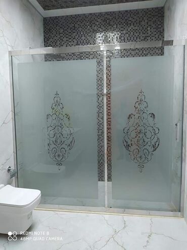 Duş kabinaları, arakəsmələr: Yeni Arakəsmə, Pulsuz çatdırılma — 28