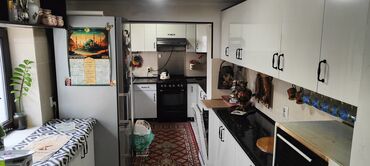 кызыл аскер пол дом: 100 м², 4 комнаты, Свежий ремонт Кухонная мебель
