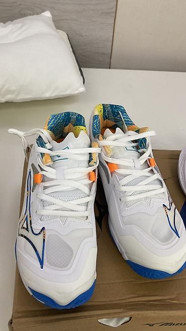 красовки asics: Кроссовки для спорта (несколько моделей) Описание: - Профессиональные — 3